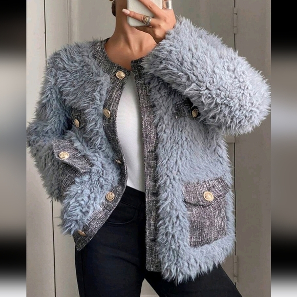 Women Fluffy Coats - Picture 4 of 5